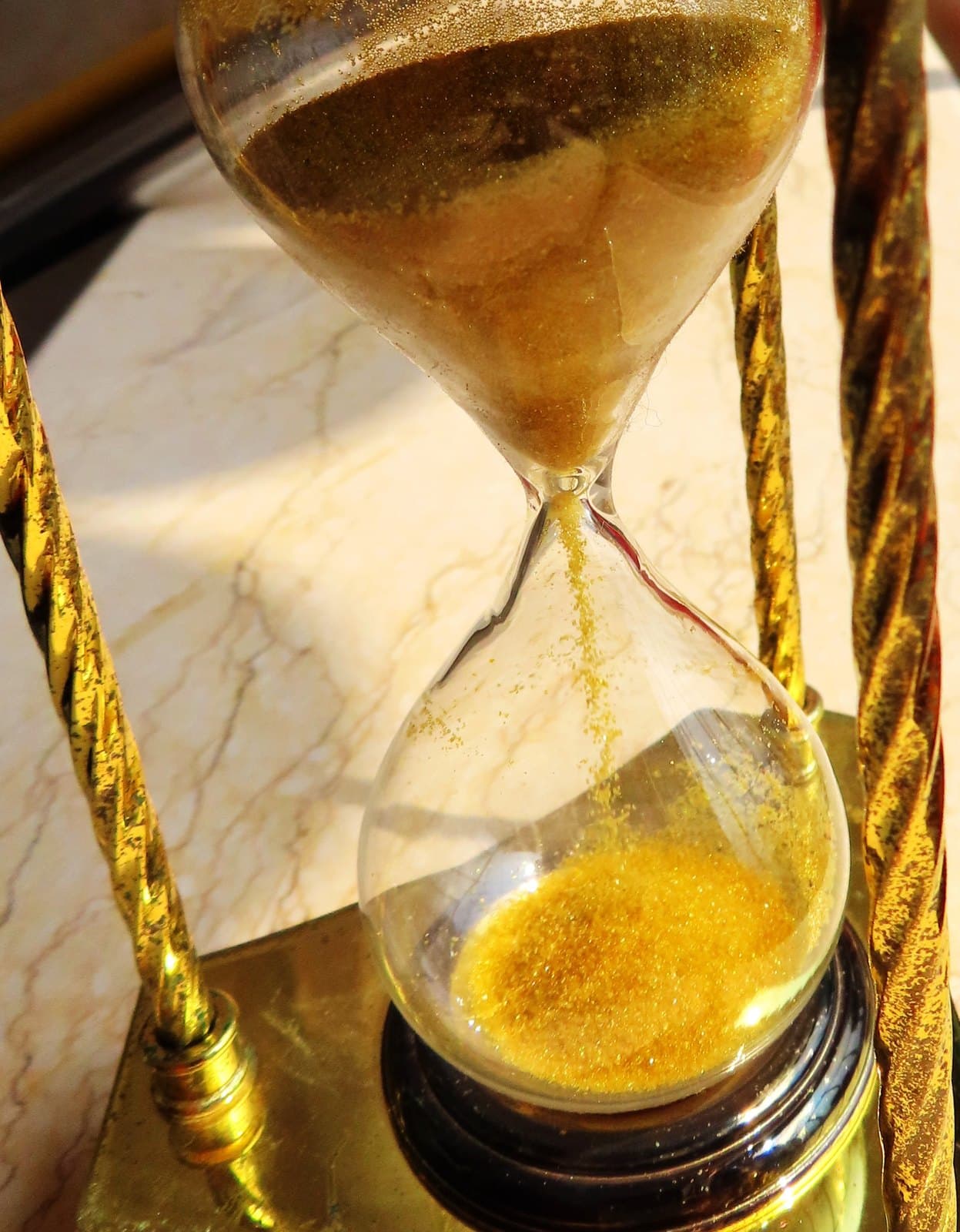 Le sable qui s'écoule : chaque seconde d'attente pèse sur la performance et l'attitude envers le site.